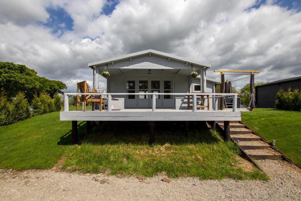 Choller Lake Lodges - Primrose Cabin With Private Hot Tub Αρουντέλ Εξωτερικό φωτογραφία