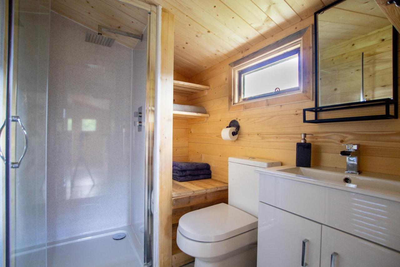Choller Lake Lodges - Primrose Cabin With Private Hot Tub Αρουντέλ Εξωτερικό φωτογραφία