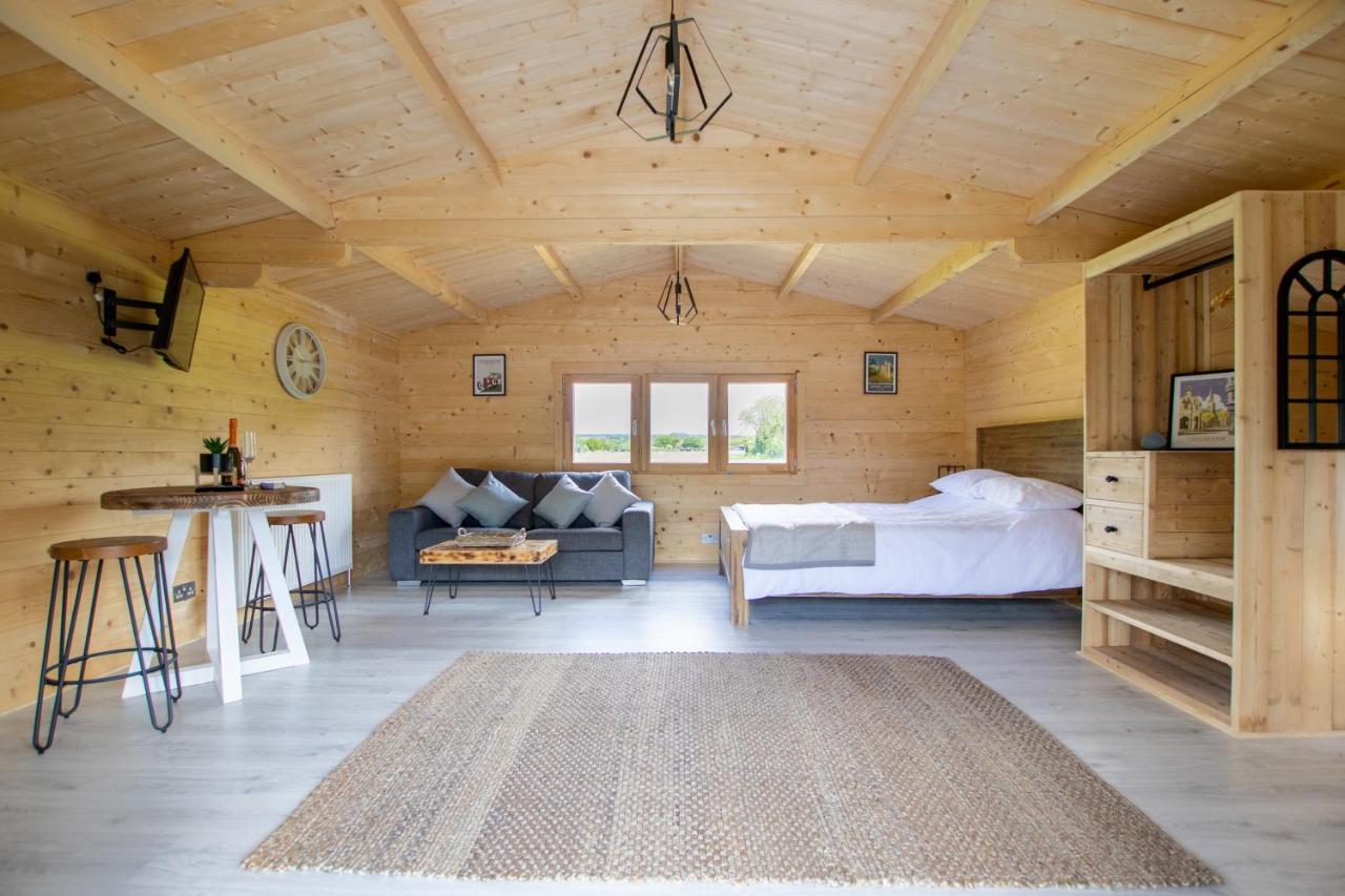 Choller Lake Lodges - Primrose Cabin With Private Hot Tub Αρουντέλ Εξωτερικό φωτογραφία